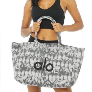 ALO Yoga Black and Gray Tie-Dye Tote Bag